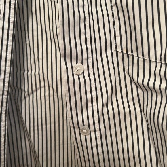 Oversized button up - Picture 3 of 5